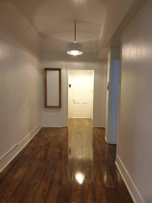 4 Quiet Compact Studio With Garden View - Best Location - Comfortable - Quiet Apartment Brighton ภายนอก รูปภาพ